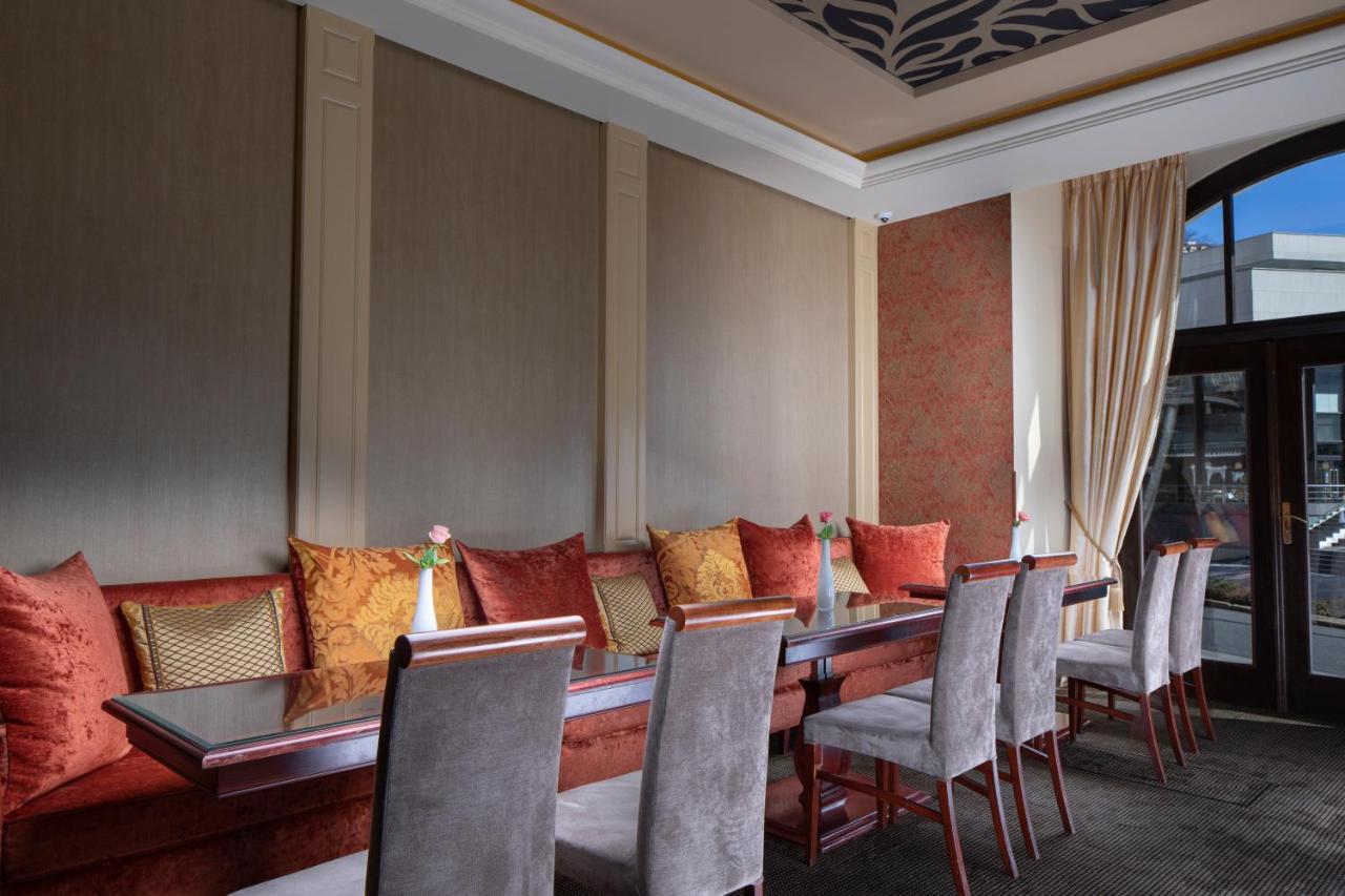 Promenada Romantic Hotel การ์โลวีวารี ภายนอก รูปภาพ